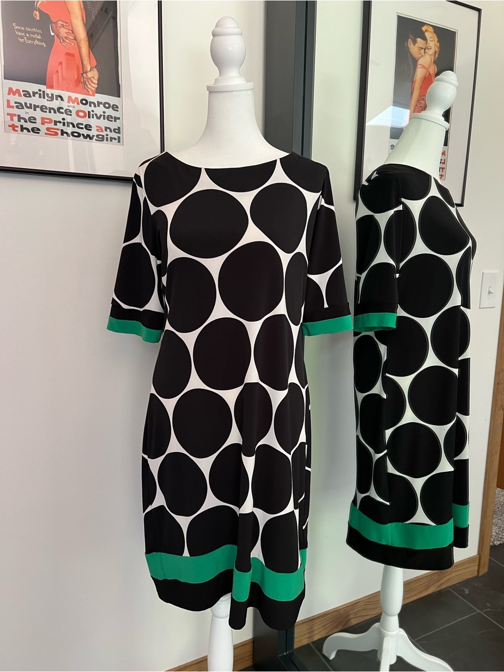 Karin Stevens Black & White Polka Dot 60’s Mod Shift Dress with Green Trim